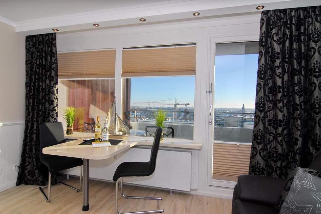 Metropol, Whg 169, Landseite *